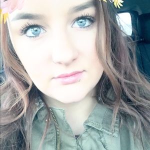 Meet your Posher, Melissa